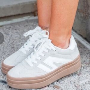 Women's Casual Sneakers 7.5